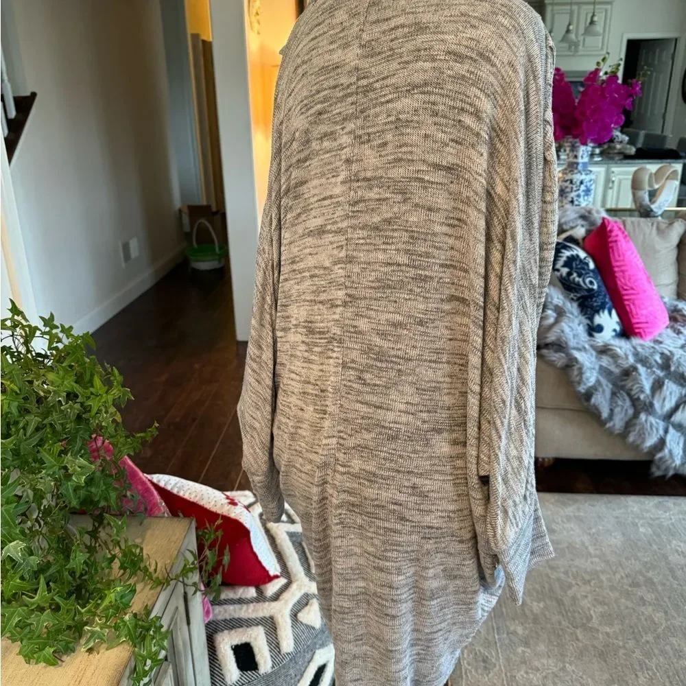 Long black-and-white cardigan, size med